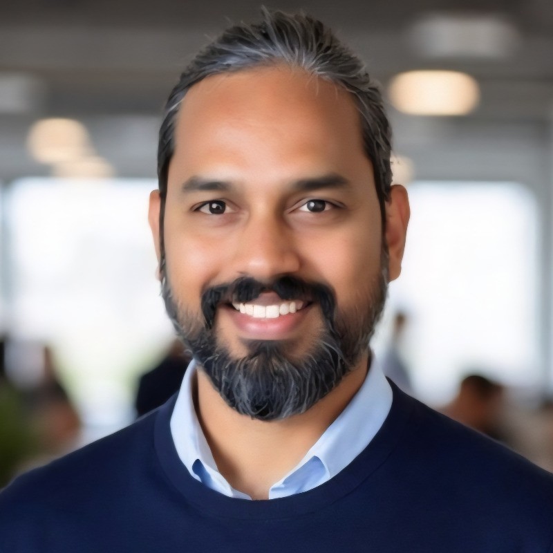 Headshot of Bartek Bogacki, Cheif Technology Officer and Co-Founder at Roqad